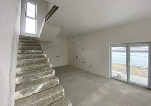 Дом 160м&sup2;, 2-этажный, участок 6 сот.  