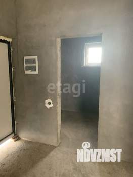 Дом 100м&sup2;, 2-этажный, участок 3 сот.  