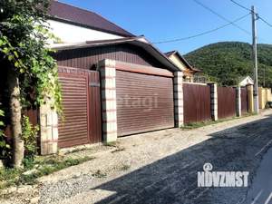 Дом 194м², 2-этажный, участок 6 сот.  