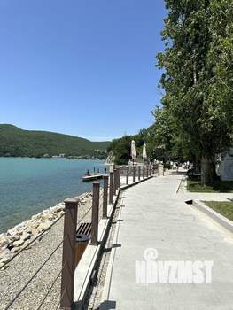 Дом 400м&sup2;, 2-этажный, участок 15 сот.  