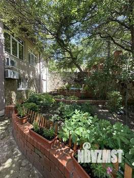 Дом 400м&sup2;, 2-этажный, участок 15 сот.  