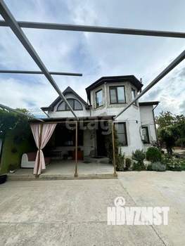 Дом 242м&sup2;, 2-этажный, участок 10 сот.  