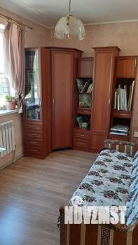 Коттедж 270м², 3-этажный, участок 2 сот.  