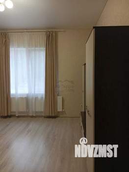 Дом 200м&sup2;, 2-этажный, участок 6 сот.  