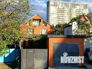 Дом 193м², 3-этажный, участок 5 сот.  