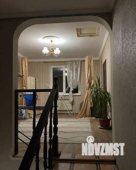 Дом 220м², 2-этажный, участок 4 сот.  