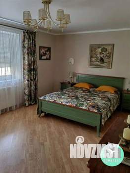 Дом 172м&sup2;, 2-этажный, участок 4 сот.  