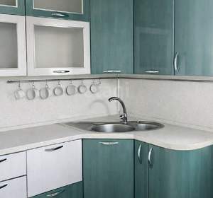 Дом 185м&sup2;, 3-этажный, участок 4 сот.  