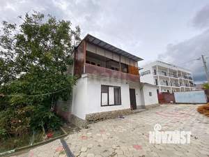 Дом 195м&sup2;, 2-этажный, участок 9 сот.  