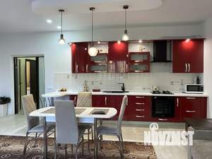 Дом 178м&sup2;, 2-этажный, участок 5 сот.  