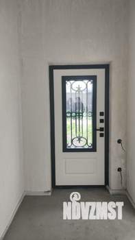 Дом 150м&sup2;, 2-этажный, участок 4 сот.  