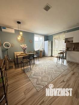 Дом 164м², 2-этажный, участок 6 сот.  