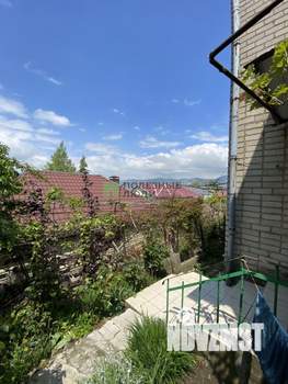 Дом 150м&sup2;, 3-этажный, участок 2 сот.  