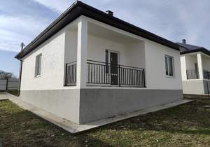 Дом 100м&sup2;, 2-этажный, участок 5 сот.  