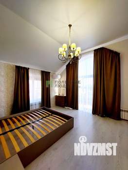 Дом 222м&sup2;, 3-этажный, участок 6 сот.  