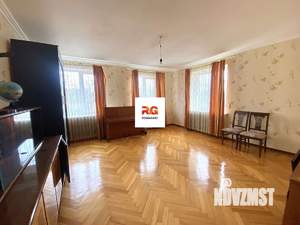 Дом 200м&sup2;, 2-этажный, участок 7 сот.  