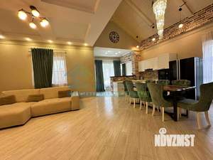 Дом 160м&sup2;, 2-этажный, участок 4 сот.  