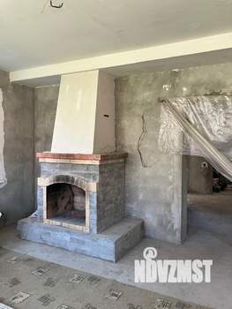 Дом 180м&sup2;, 2-этажный, участок 4 сот.  