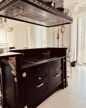 Дом 400м&sup2;, 4-этажный, участок 19 сот.  