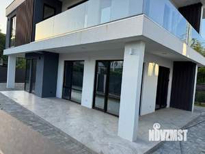 Дом 170м&sup2;, 2-этажный, участок 4 сот.  