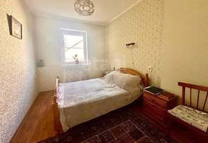 Дом 185м&sup2;, 3-этажный, участок 4 сот.  