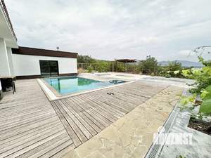 Дом 222м&sup2;, 2-этажный, участок 8 сот.  