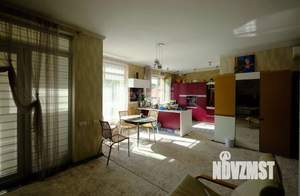 Дом 183м&sup2;, 2-этажный, участок 15 сот.  