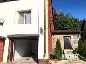 Дом 194м&sup2;, 2-этажный, участок 6 сот.  