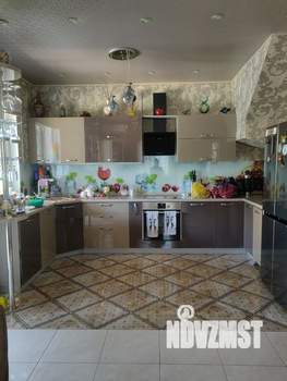 Дом 118м², 2-этажный, участок 6 сот.  