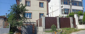 Дом 251м², 3-этажный, участок 4 сот.  