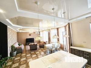 Дом 321м&sup2;, 2-этажный, участок 8 сот.  