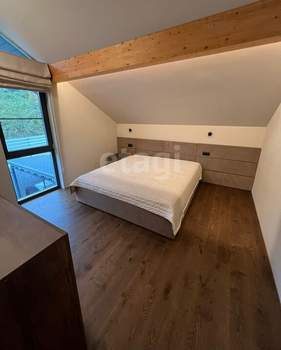 Дом 270м², 2-этажный, участок 6 сот.  