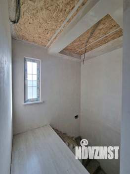 Дом 100м&sup2;, 2-этажный, участок 7 сот.  