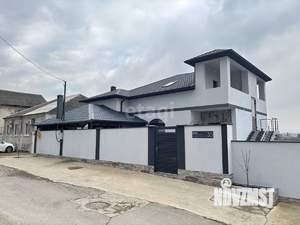 Дом 440м&sup2;, 3-этажный, участок 4 сот.  