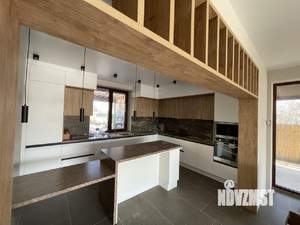 Коттедж 300м², 2-этажный, участок 7 сот.  