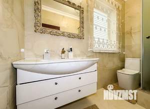 Дом 168м², 2-этажный, участок 8 сот.  