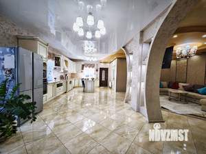 Дом 200м², 2-этажный, участок 6 сот.  