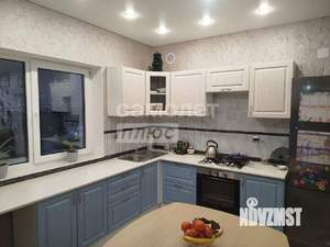 Дом 200м&sup2;, 2-этажный, участок 9 сот.  