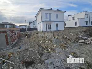 Дом 130м&sup2;, 2-этажный, участок 4 сот.  