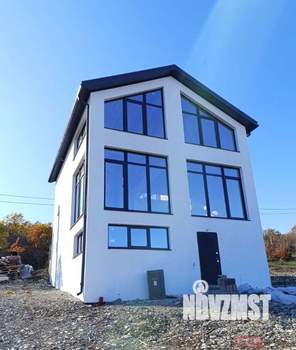 Дом 180м&sup2;, 3-этажный, участок 3 сот.  