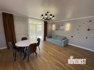 Дом 160м², 2-этажный, участок 5 сот.  