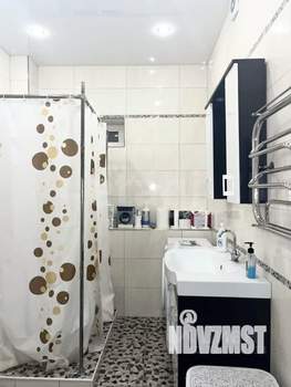 Дом 214м&sup2;, 2-этажный, участок 4 сот.  