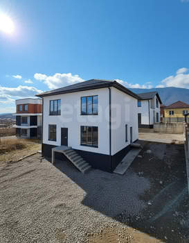 Дом 154м&sup2;, 2-этажный, участок 3 сот.  