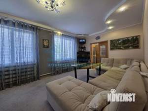 Дом 263м&sup2;, 3-этажный, участок 8 сот.  