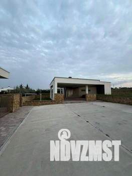 Дом 160м&sup2;, 2-этажный, участок 9 сот.  