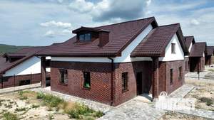 Дом 173м&sup2;, 2-этажный, участок 5 сот.  