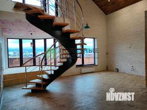 Дом 220м², 2-этажный, участок 4 сот.  