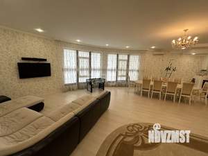 Дом 238м&sup2;, 1-этажный, участок 10 сот.  