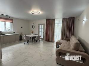 Дом 160м&sup2;, 2-этажный, участок 5 сот.  