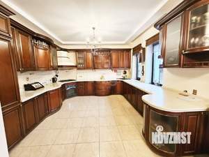 Дом 254м&sup2;, 2-этажный, участок 8 сот.  